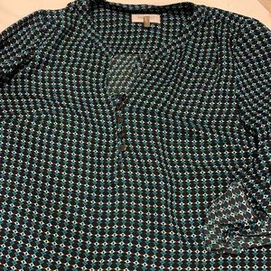 Dresser shirt 100% polyester machine cold wash